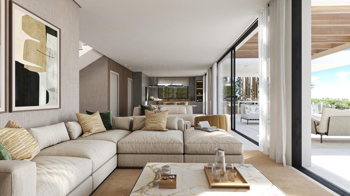 Villa with 4 bedrooms, 764m² in Estepona, Spain [ID: 0137-N8038]