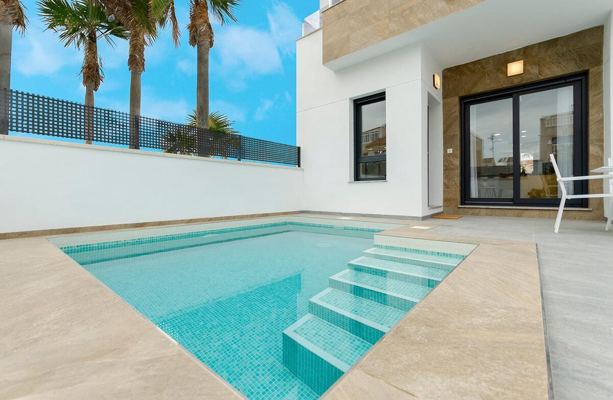 Willa z 3 sypialniami, 105m² w Torrevieja, Hiszpania [ID: 0137-N7949]
