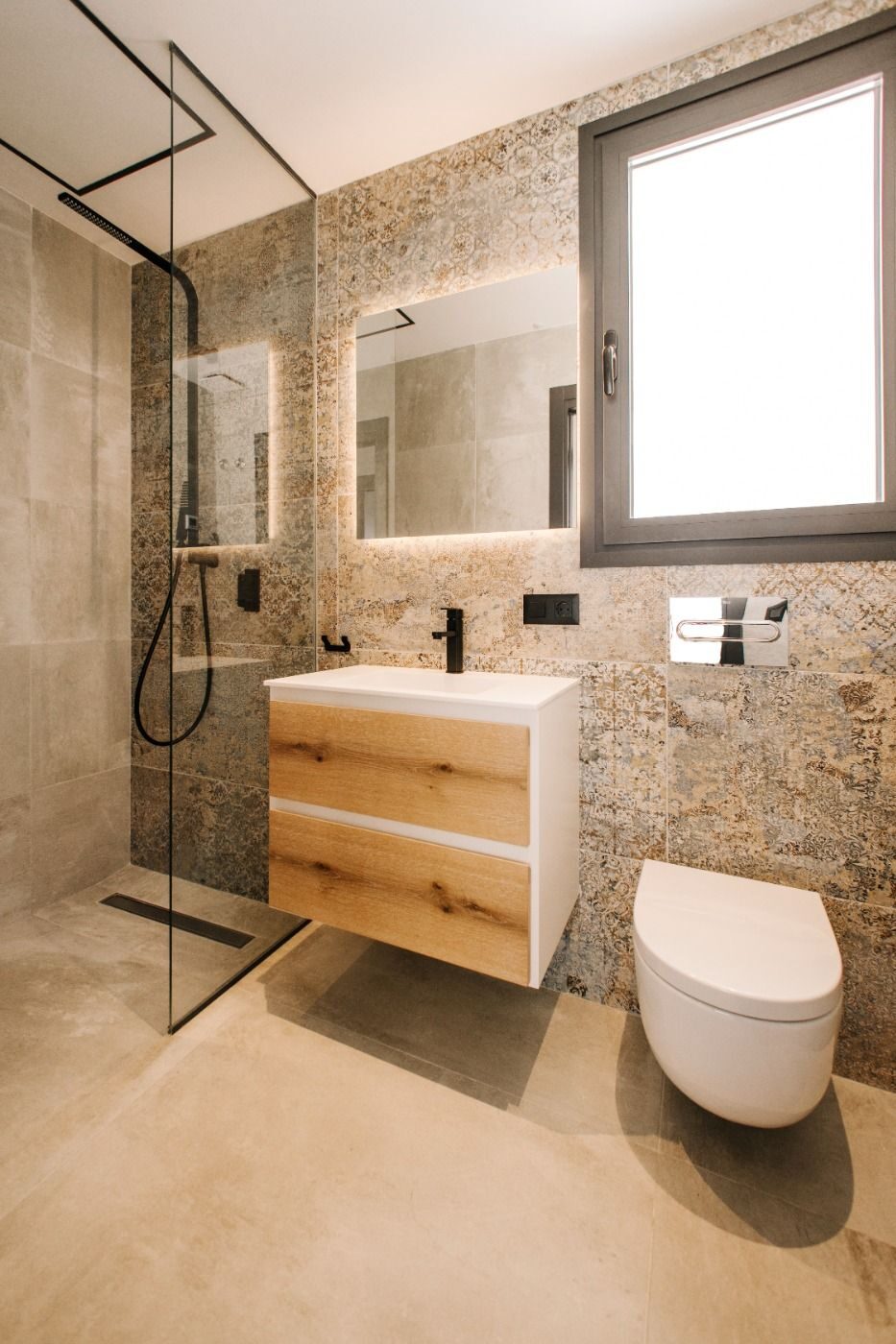 Бунгало с 4 спальнями, 258м² в Рохалес, Испания [ID: 0137-N7417]