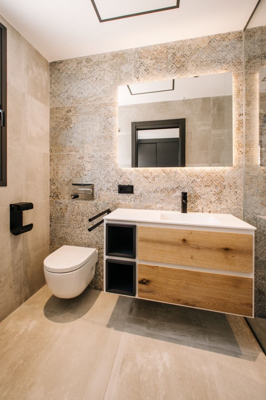 Бунгало с 4 спальнями, 258м² в Рохалес, Испания [ID: 0137-N7417]
