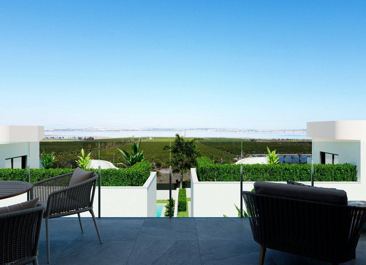 Bungalow with 2 bedrooms, 75m² in Torrevieja, Spain [ID: 0137-N6848]