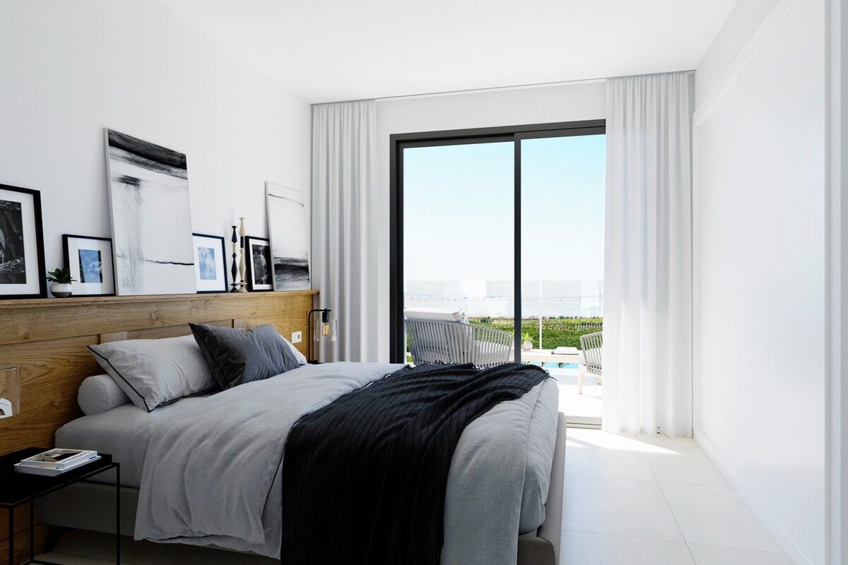 Bungalow with 2 bedrooms, 75m² in Torrevieja, Spain [ID: 0137-N6848]