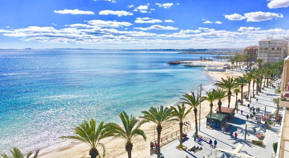 Bungalow with 2 bedrooms, 75m² in Torrevieja, Spain [ID: 0137-N6848]