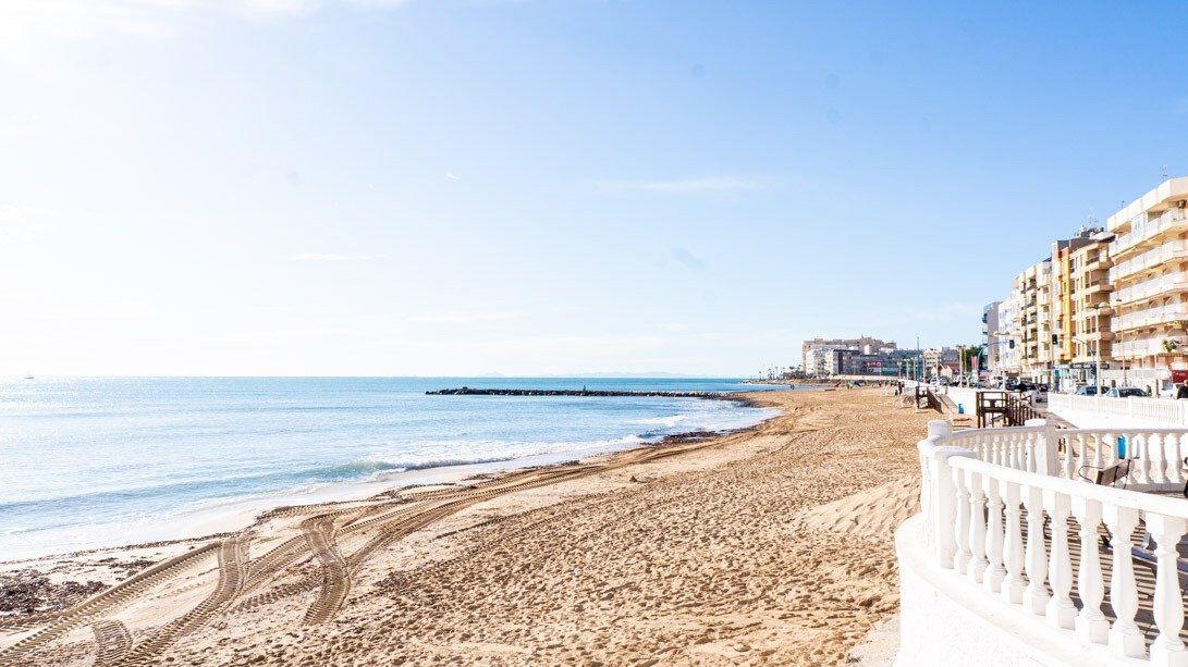 Bungalow with 2 bedrooms, 75m² in Torrevieja, Spain [ID: 0137-N6848]