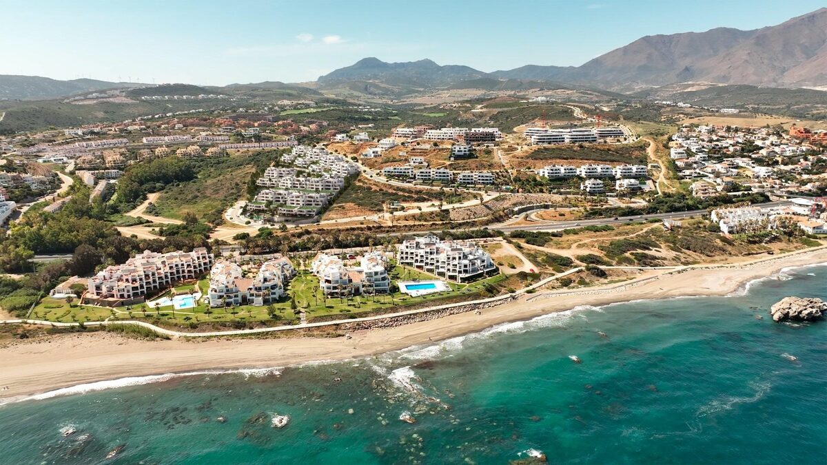 Apartment with 4 bedrooms, 232m² in Casares, Spain [ID: 0137-N7839]