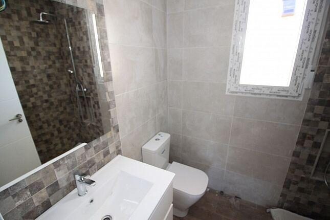 Вилла с 4 спальнями, 150м² в Пиносо, Испания [ID: 0137-N7755]