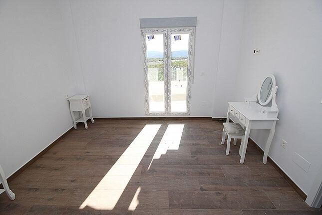Вилла с 4 спальнями, 150м² в Пиносо, Испания [ID: 0137-N7755]