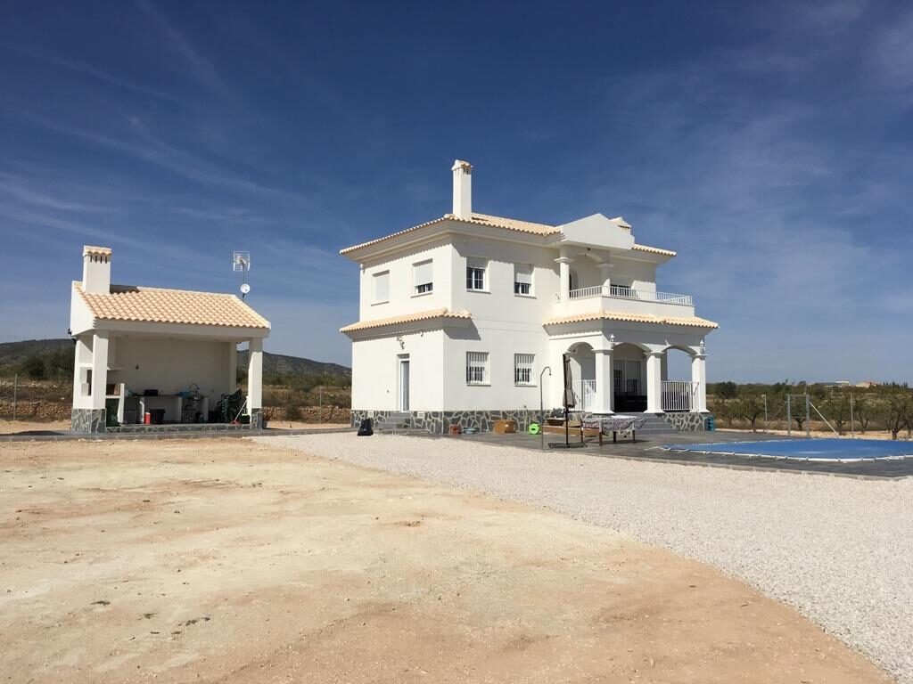 Вилла с 4 спальнями, 150м² в Пиносо, Испания [ID: 0137-N7755]