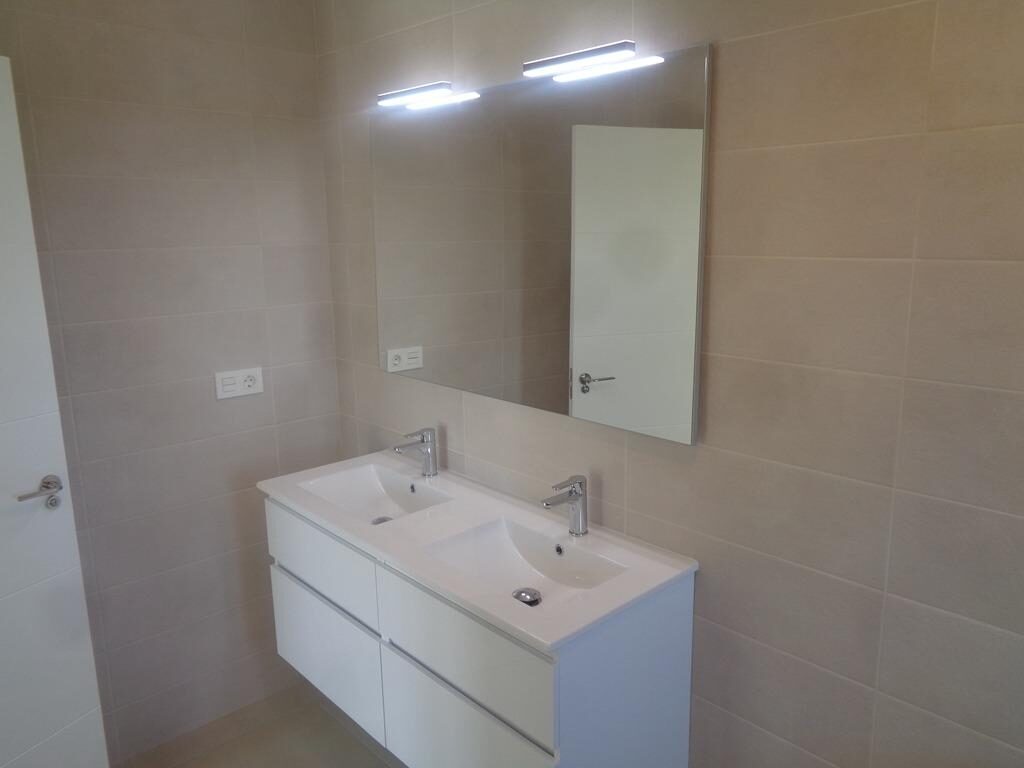 Вілла з 4 спальнями, 163м² в Піносо, Іспанія [ID: 0137-N7756]