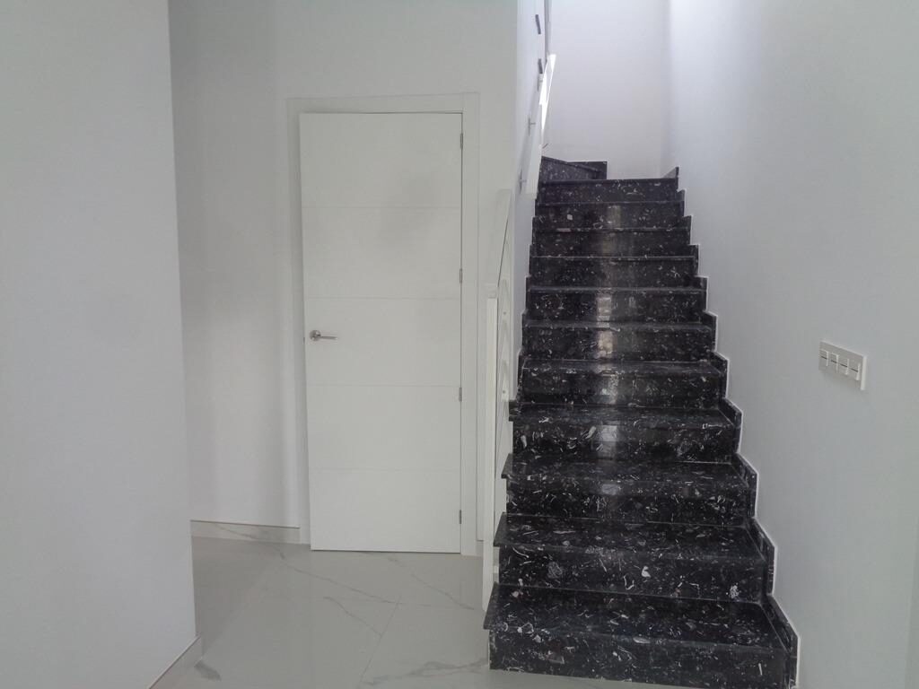 Villa with 4 bedrooms, 180m² in Pinoso, Spain [ID: 0137-N7757]