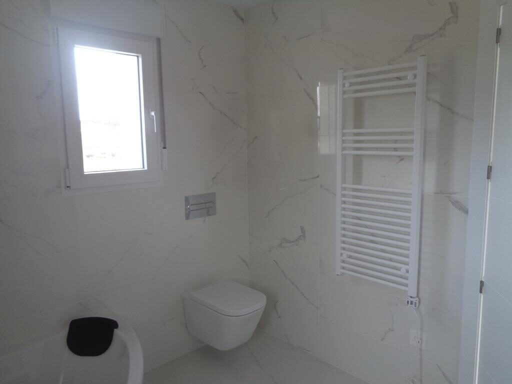 Villa with 4 bedrooms, 180m² in Pinoso, Spain [ID: 0137-N7757]