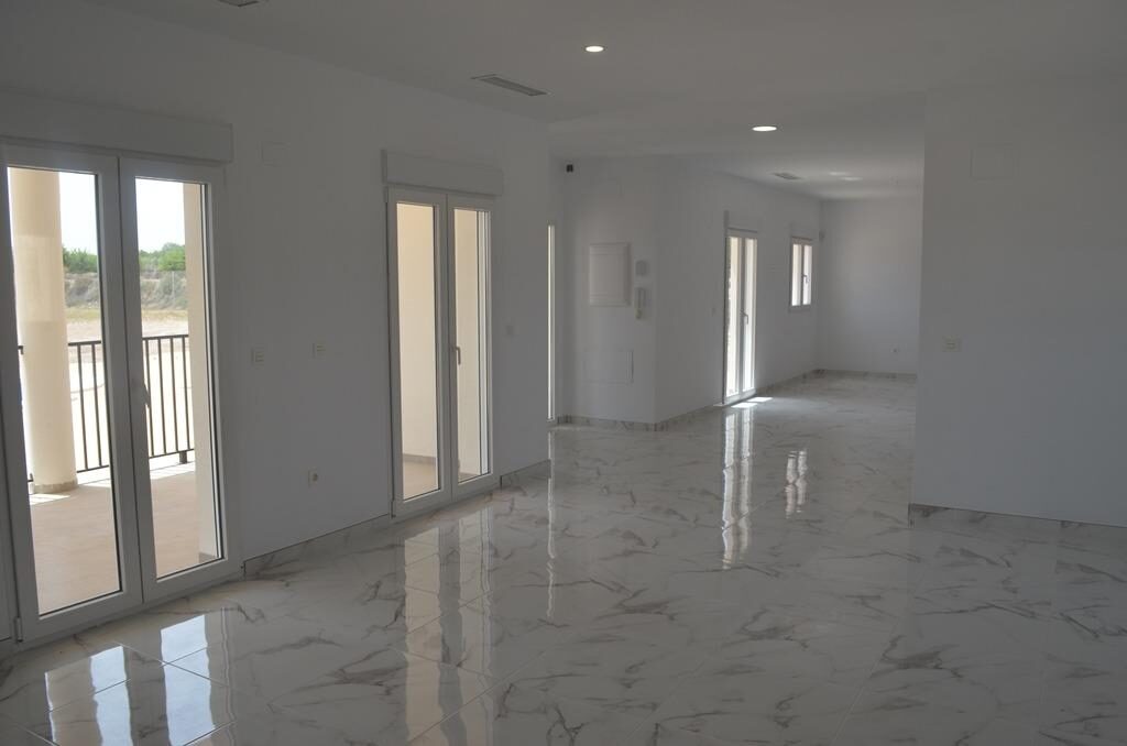 Villa with 4 bedrooms, 225m² in Pinoso, Spain [ID: 0137-N7758]