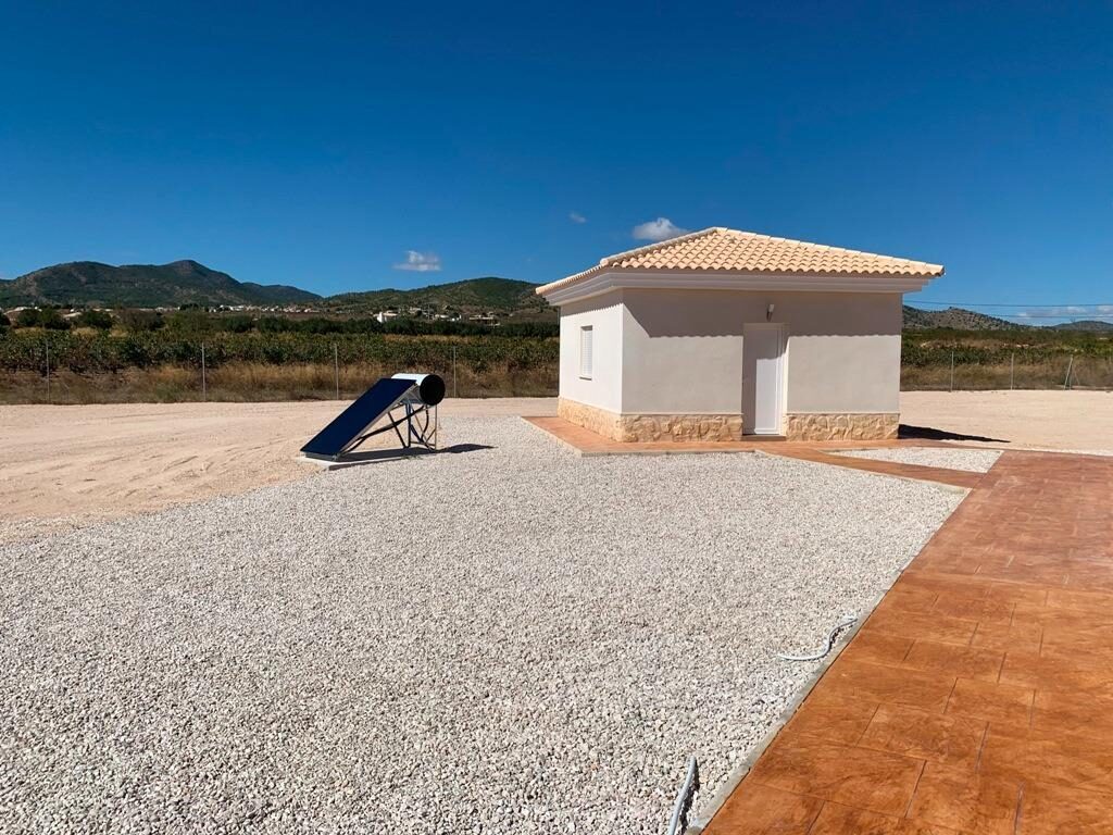 Villa with 4 bedrooms, 225m² in Pinoso, Spain [ID: 0137-N7758]