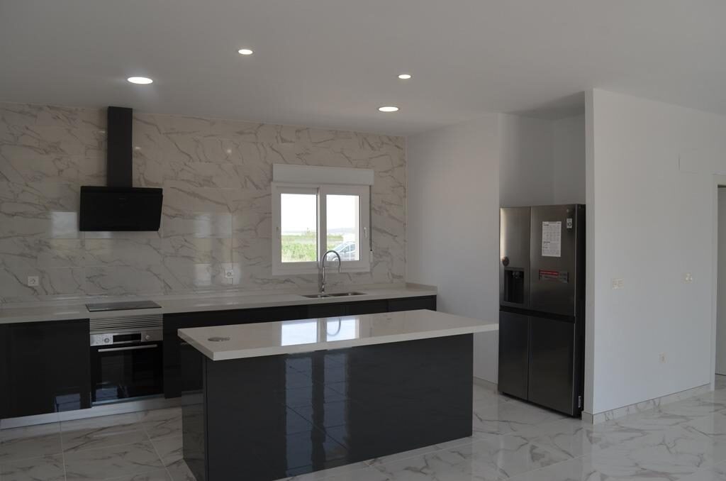 Villa with 4 bedrooms, 225m² in Pinoso, Spain [ID: 0137-N7758]