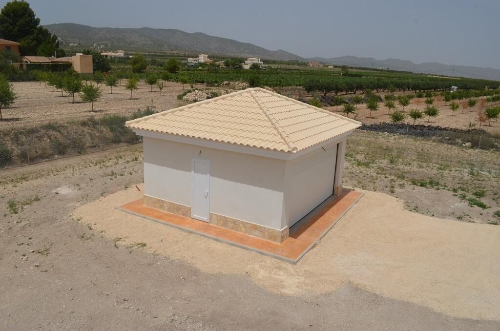 Villa with 4 bedrooms, 225m² in Pinoso, Spain [ID: 0137-N7758]