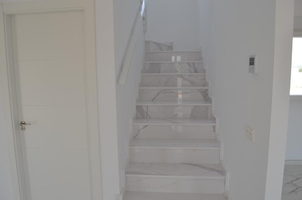 Villa with 4 bedrooms, 225m² in Pinoso, Spain [ID: 0137-N7758]