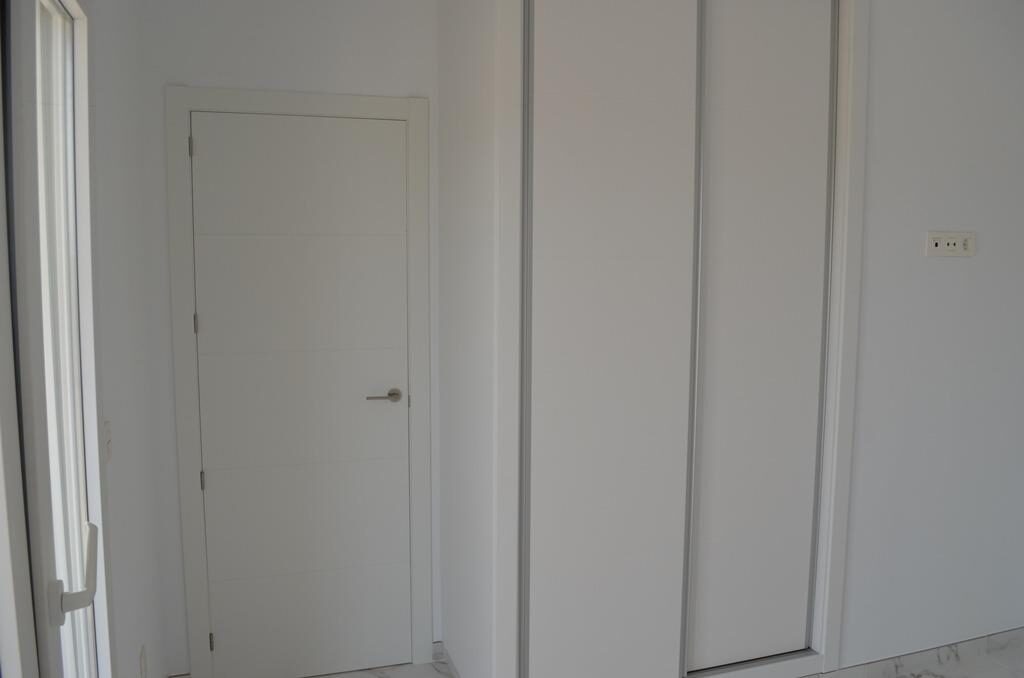 Villa with 4 bedrooms, 225m² in Pinoso, Spain [ID: 0137-N7758]