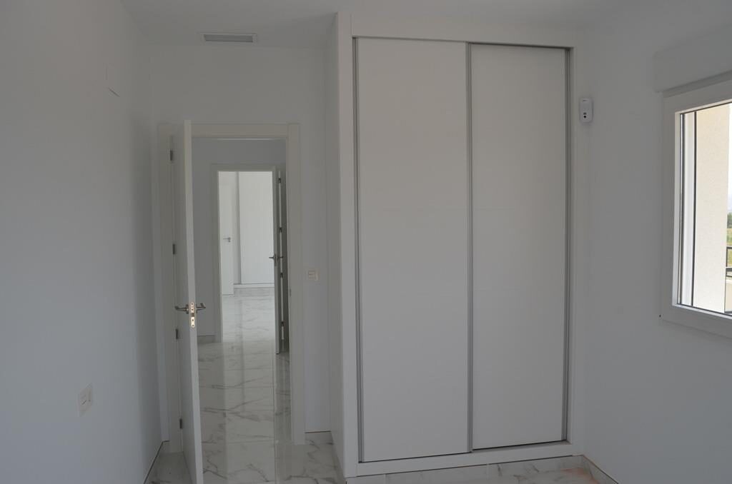 Villa with 4 bedrooms, 225m² in Pinoso, Spain [ID: 0137-N7758]
