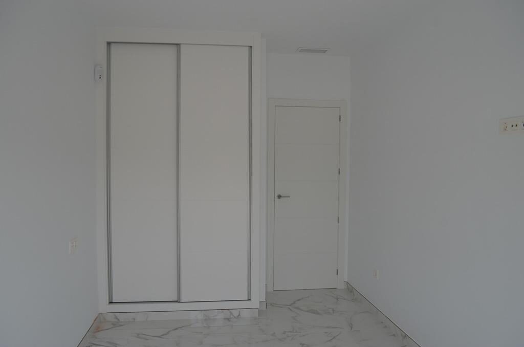 Villa with 4 bedrooms, 225m² in Pinoso, Spain [ID: 0137-N7758]