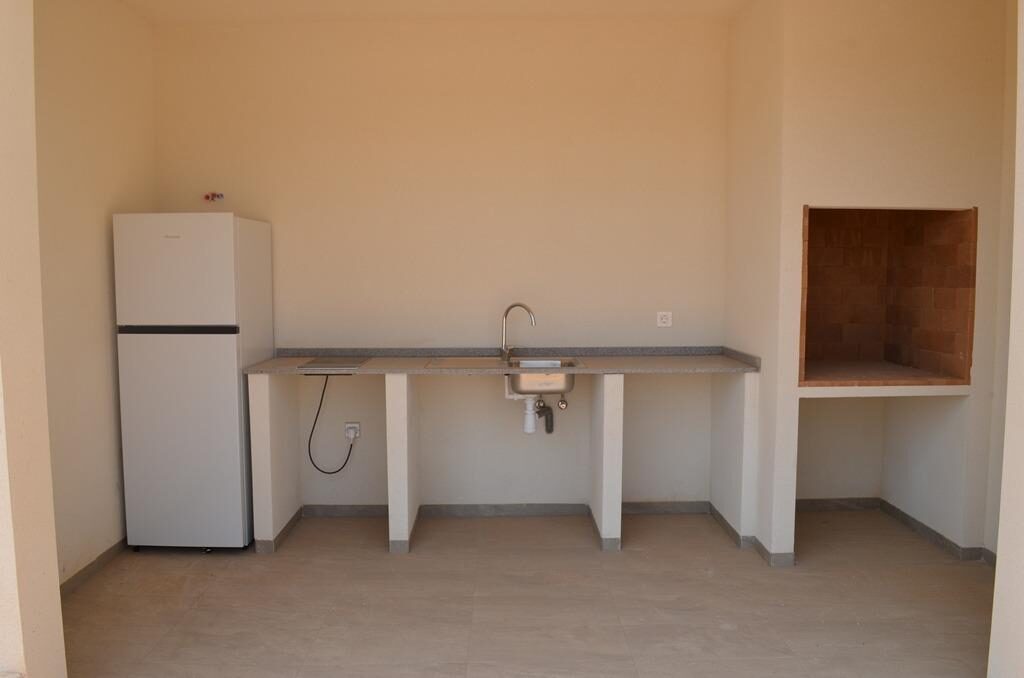 Villa with 4 bedrooms, 225m² in Pinoso, Spain [ID: 0137-N7758]