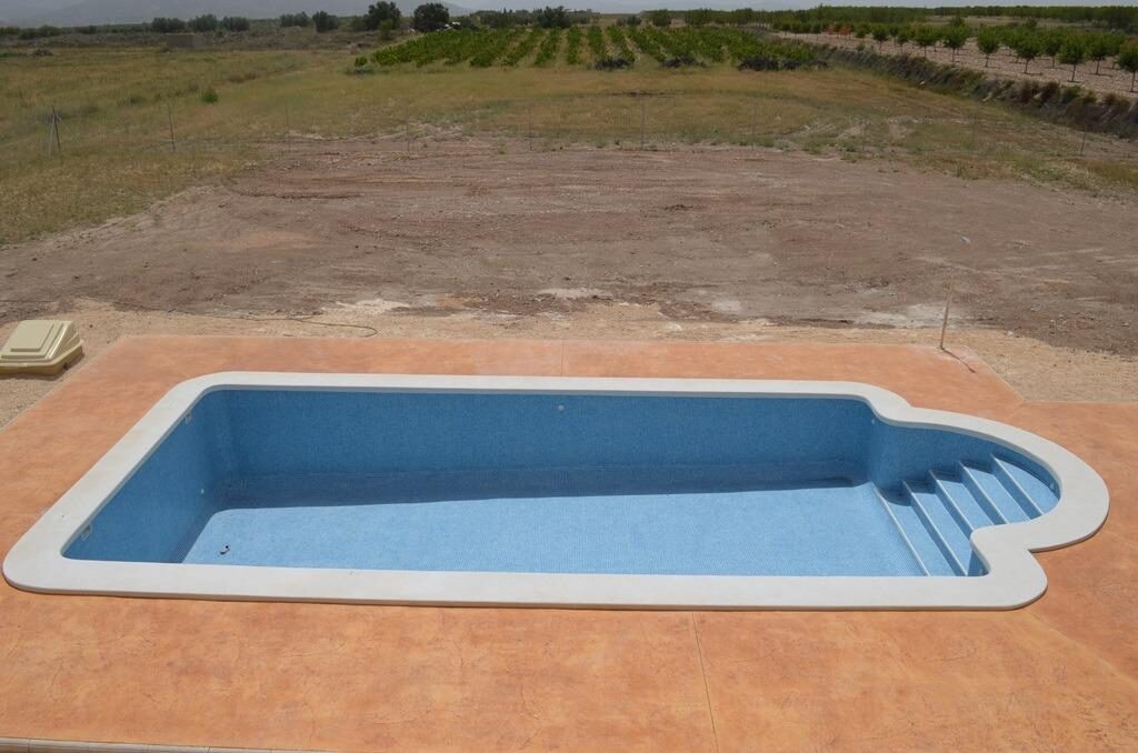 Villa with 4 bedrooms, 225m² in Pinoso, Spain [ID: 0137-N7758]