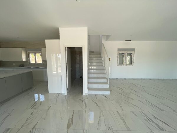 Вилла в Пиносо, Испания, 270м² - изображение 2