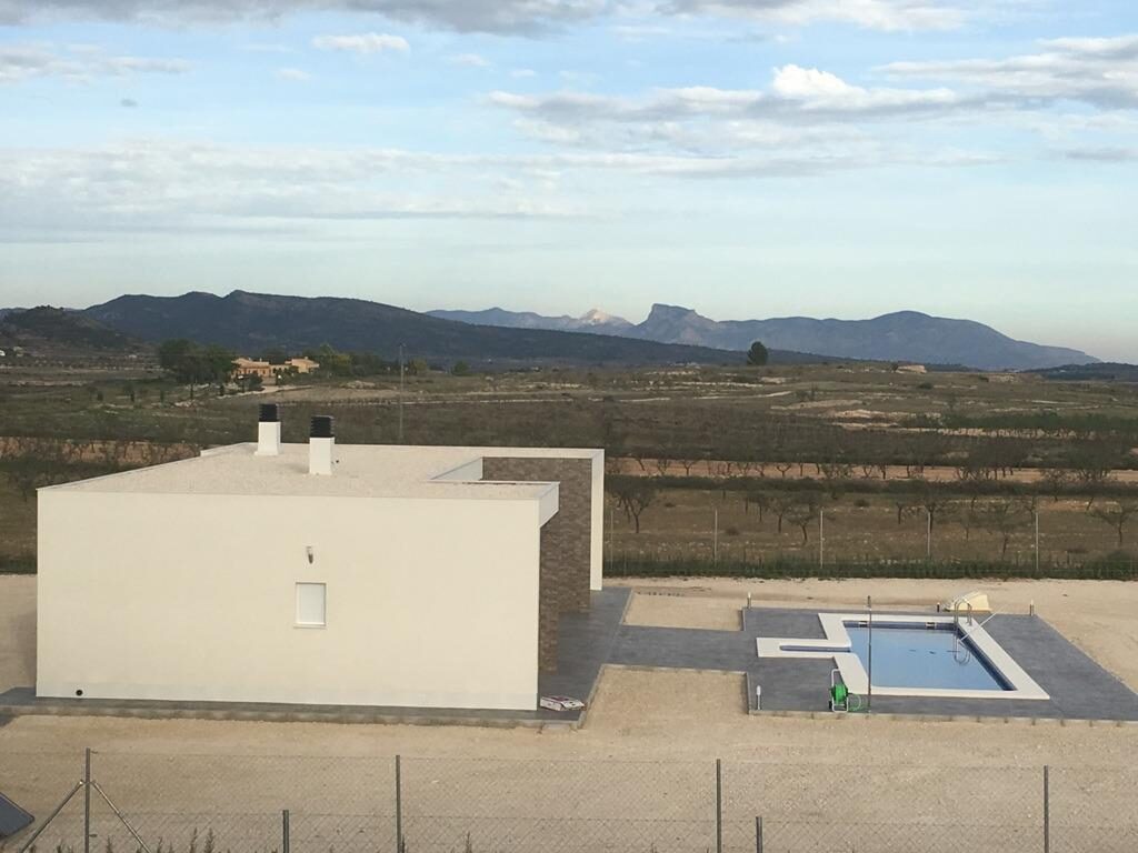 Villa with 3 bedrooms, 145m² in Pinoso, Spain [ID: 0137-N7761]