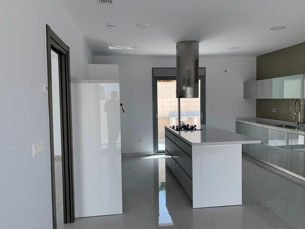 Villa with 4 bedrooms, 165m² in Pinoso, Spain [ID: 0137-N7762]