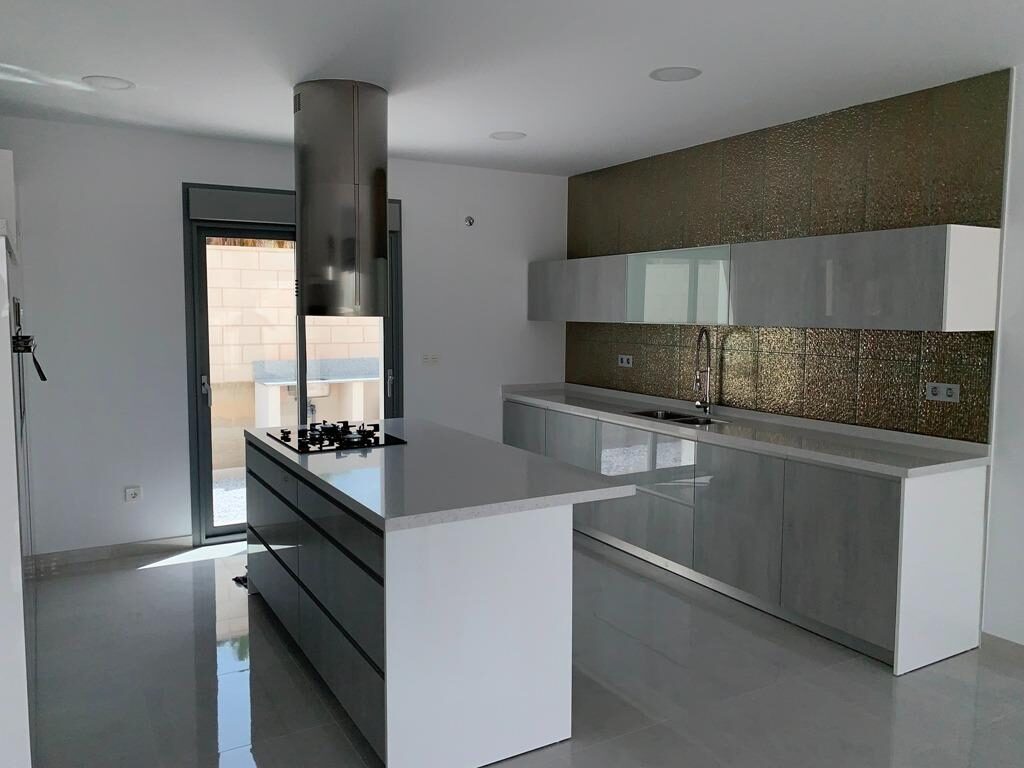 Villa with 4 bedrooms, 165m² in Pinoso, Spain [ID: 0137-N7762]