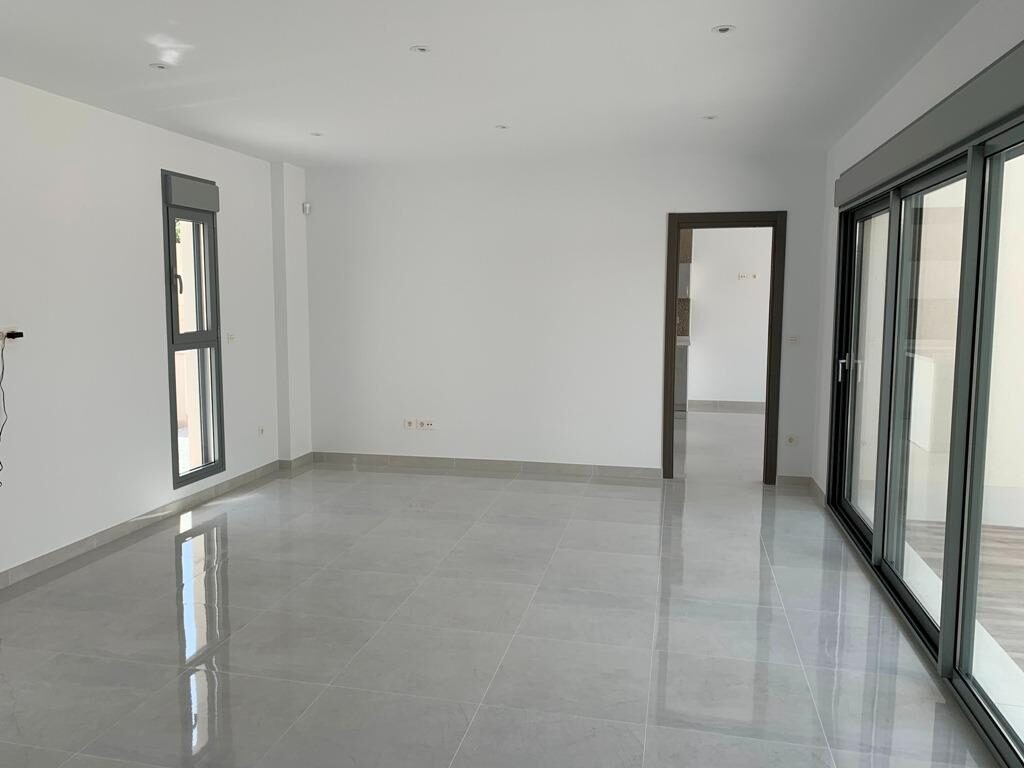 Villa with 4 bedrooms, 165m² in Pinoso, Spain [ID: 0137-N7762]