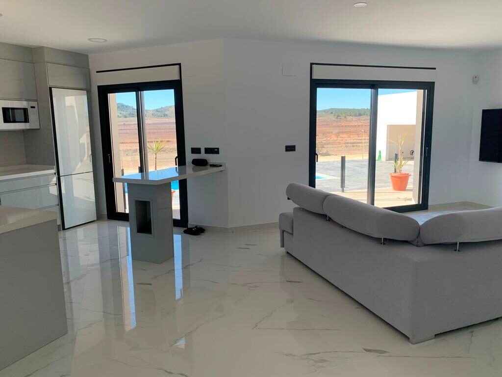 Villa with 4 bedrooms, 180m² in Pinoso, Spain [ID: 0137-N7763]