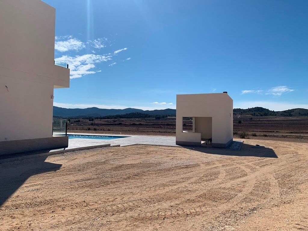 Villa with 4 bedrooms, 180m² in Pinoso, Spain [ID: 0137-N7763]