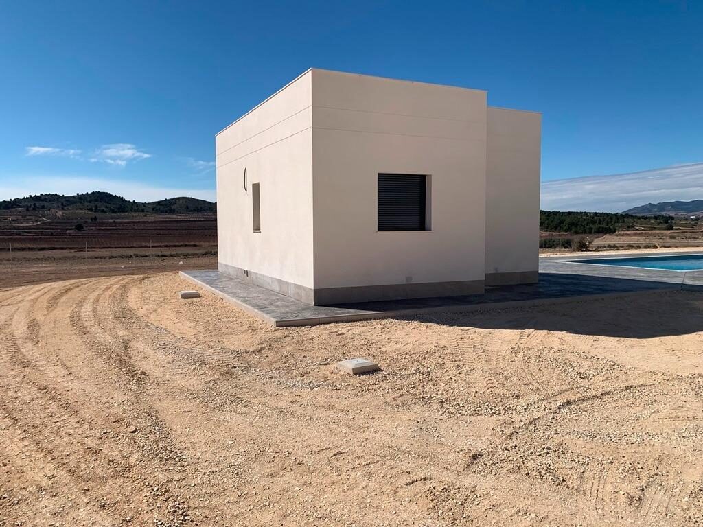 Villa with 4 bedrooms, 180m² in Pinoso, Spain [ID: 0137-N7763]