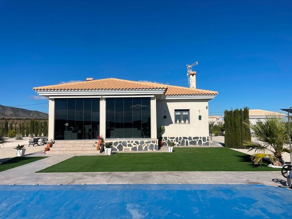 Villa with 3 bedrooms, 120m² in Pinoso, Spain [ID: 0137-N7754]