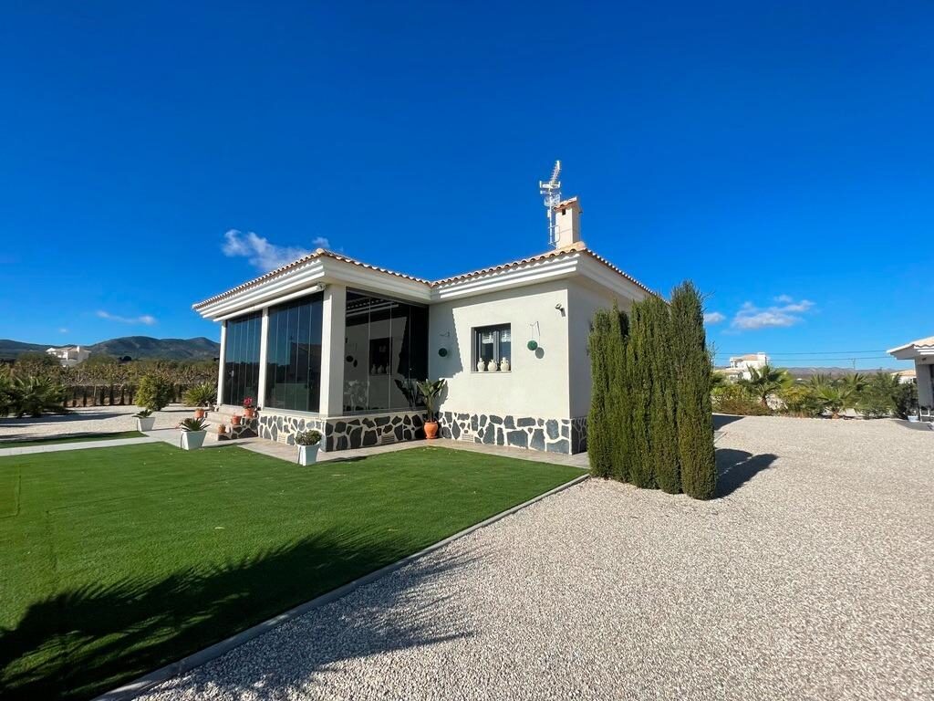 Villa with 3 bedrooms, 120m² in Pinoso, Spain [ID: 0137-N7754]