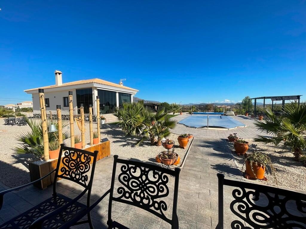 Villa with 3 bedrooms, 120m² in Pinoso, Spain [ID: 0137-N7754]