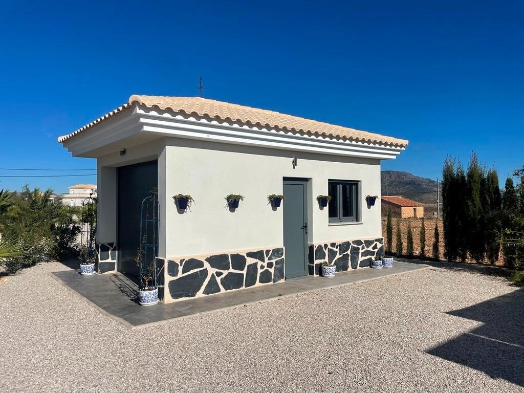 Villa with 3 bedrooms, 120m² in Pinoso, Spain [ID: 0137-N7754]