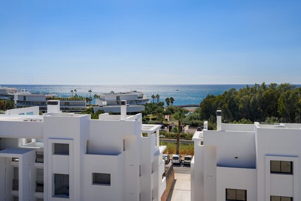 Daszek w Estepona ID 0137-N7408