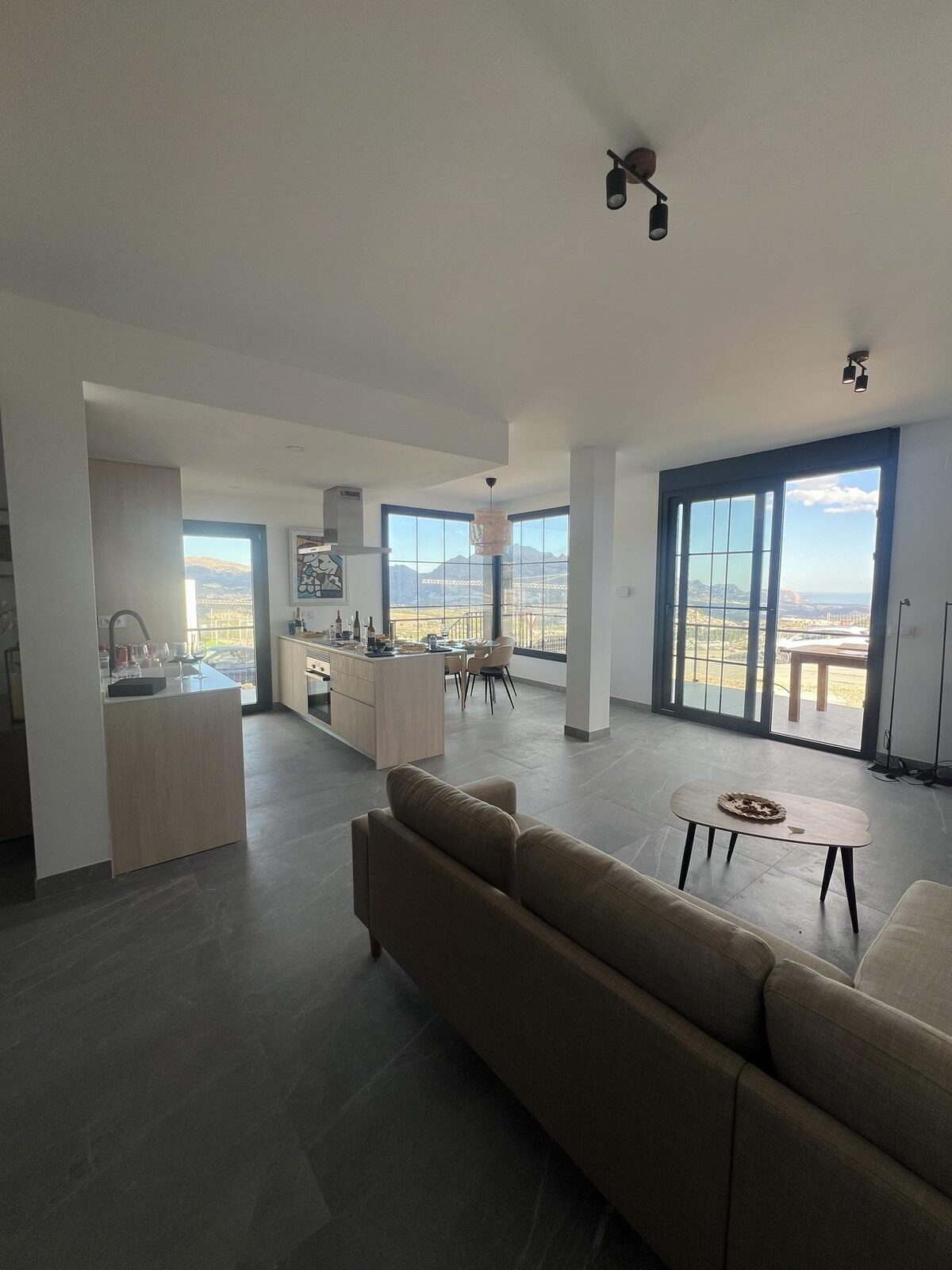 Villa with 3 bedrooms, 213m² in Polop, Spain [ID: 0137-N7506]