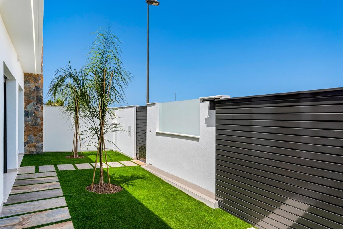 Townhouse with 3 bedrooms, 109m² in Los Alcazares, Spain [ID: 0137-N7360]