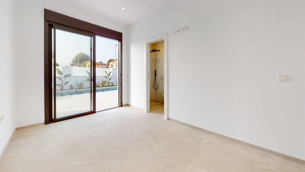 Willa z 3 sypialniami, 140m² w Los Alcazares, Hiszpania [ID: 0137-N7361]