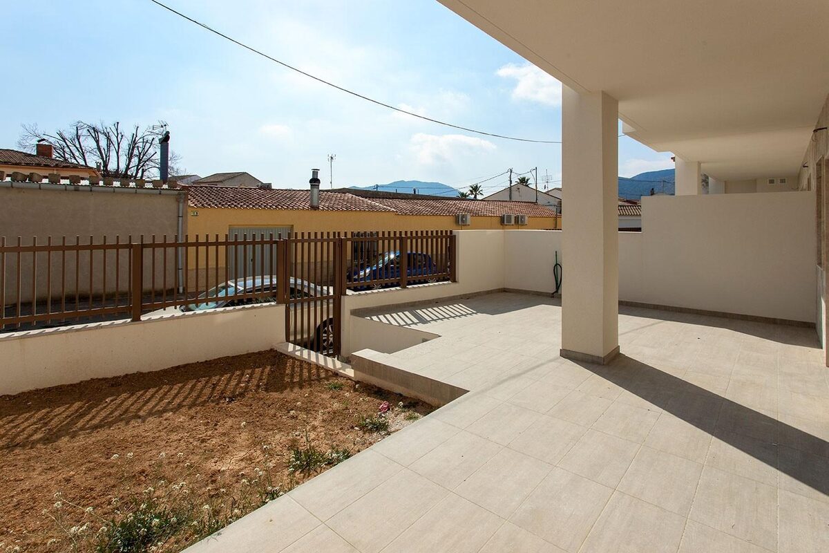 Bungalow z 3 sypialniami, 101m² w Hondón de las Nieves, Hiszpania [ID: 0137-N7358]