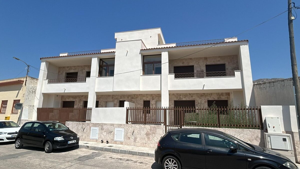 Bungalow z 3 sypialniami, 101m² w Hondón de las Nieves, Hiszpania [ID: 0137-N7358]