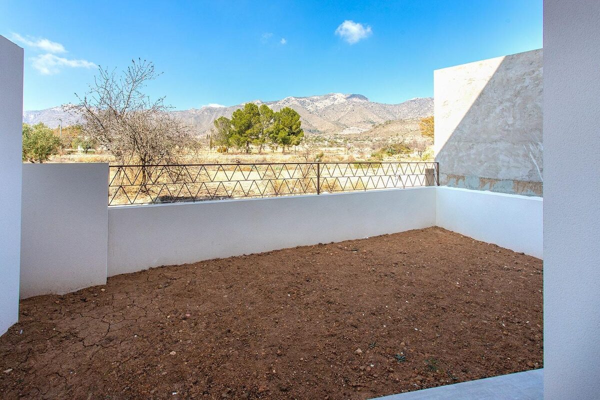 Bungalow z 3 sypialniami, 101m² w Hondón de las Nieves, Hiszpania [ID: 0137-N7358]
