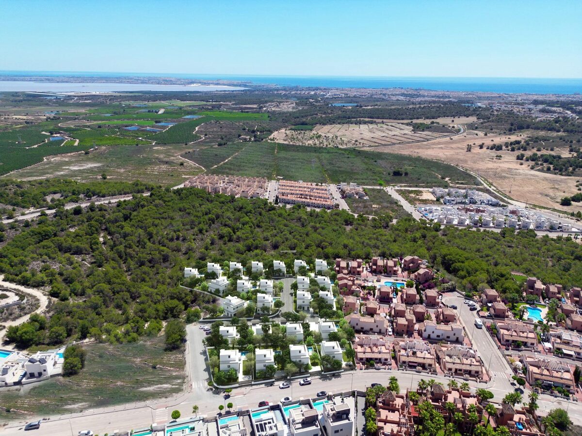 Вілла з 3 спальнями, 237м² в Сан-Мігель-де-Салінас, Іспанія [ID: 0137-N7348]