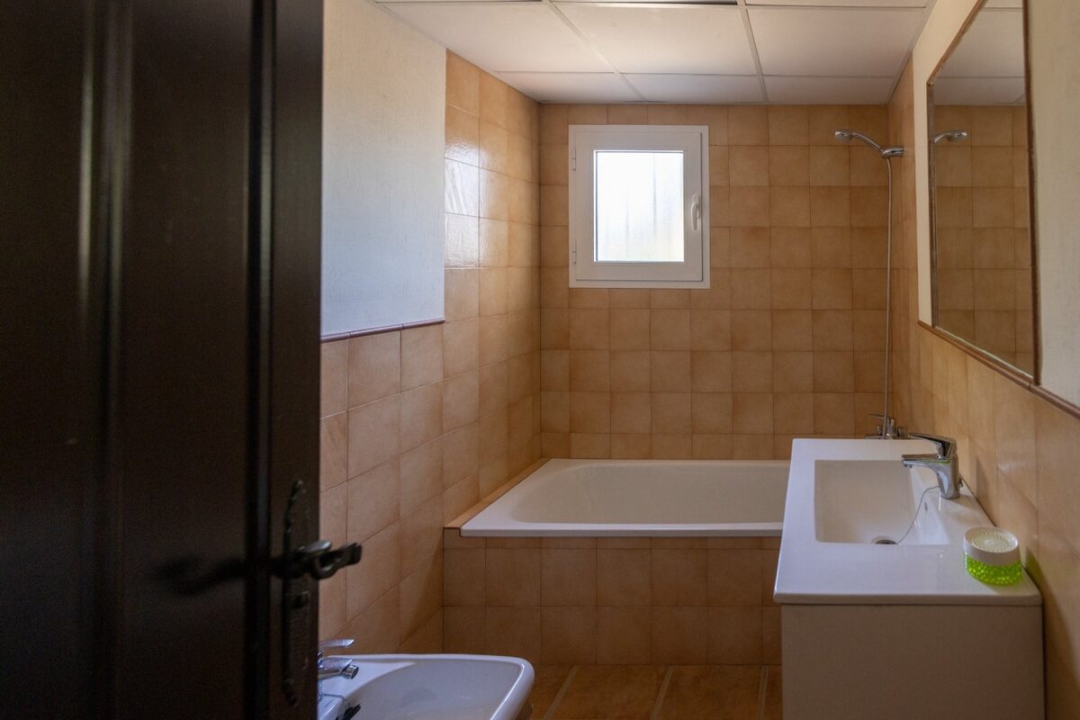 Villa with 3 bedrooms, 178m² in Fuente Alamo, Spain [ID: 0137-N6879]