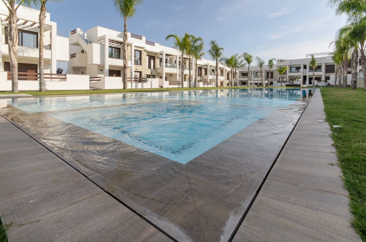 Bungalow z 3 sypialniami, 70m² w Torrevieja, Hiszpania [ID: 0137-N6472]