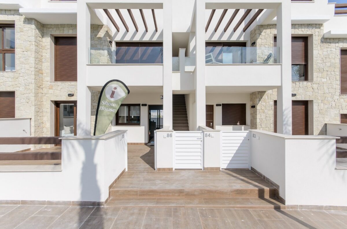 Bungalow z 3 sypialniami, 70m² w Torrevieja, Hiszpania [ID: 0137-N6472]