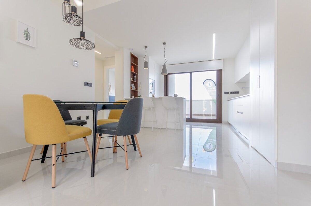 Bungalow z 2 sypialniami, 63m² w Torrevieja, Hiszpania [ID: 0137-N6470]