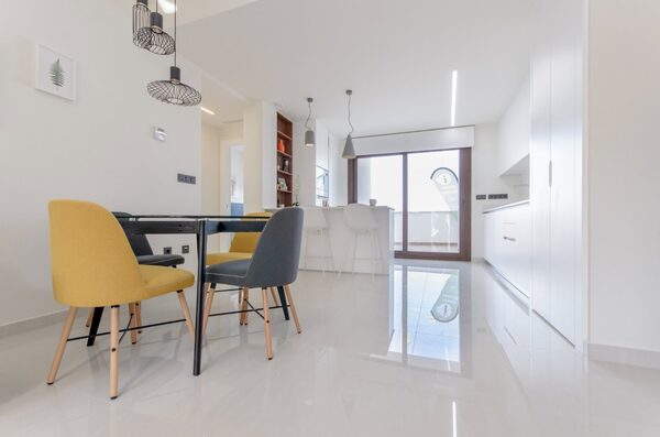Bungalow w Torrevieja, Hiszpania, 63m² - obraz 5